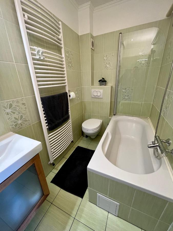 Rabbit Apartman Mosonmagyaróvár Exterior foto